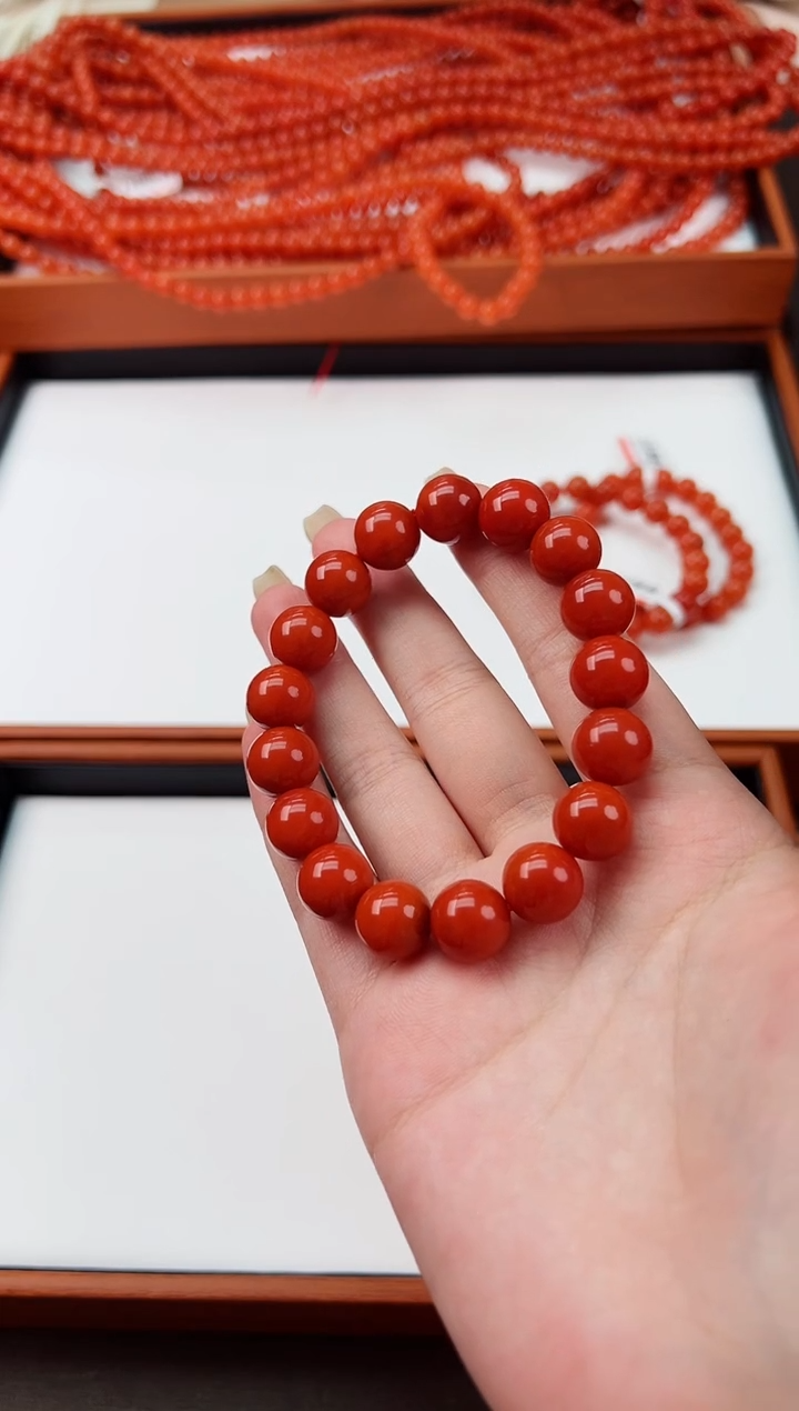 【闪购商品】南红玛瑙手串未镶嵌阿东寨亮光高高品12+一条