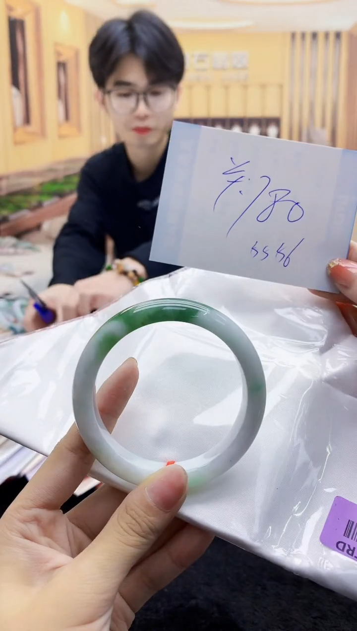 【闪购商品】翡翠手镯未镶嵌      H96-64