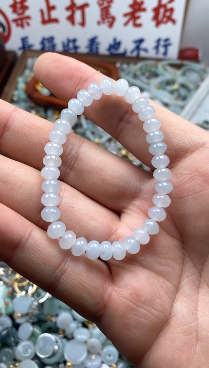 【闪购商品】翡翠颈饰未镶嵌哥哥