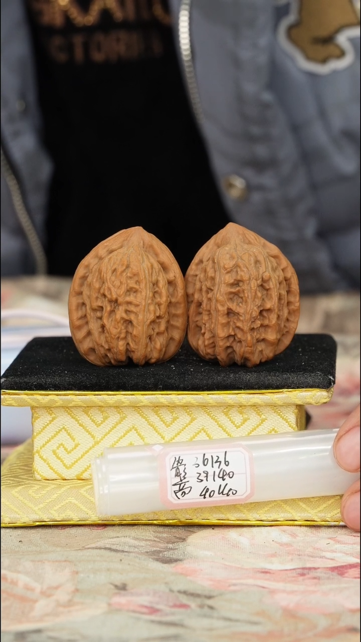 【闪购商品】文玩核桃把件赤龙鸡心