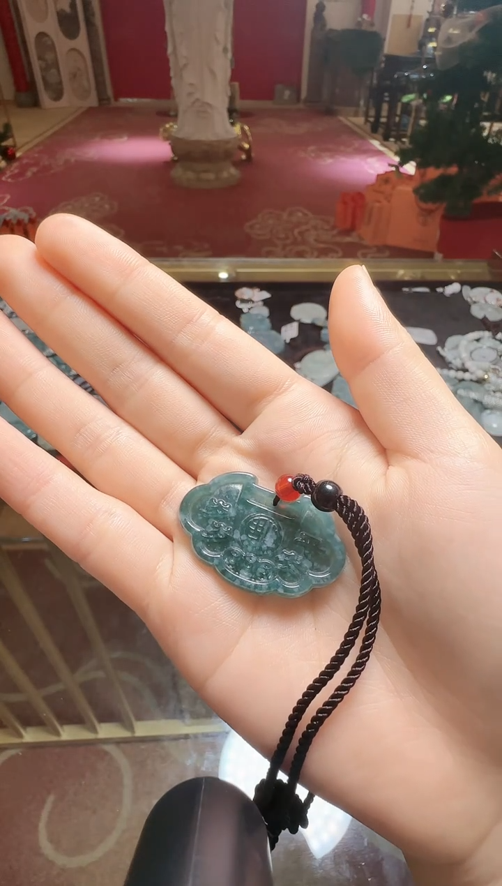 【闪购商品】翡翠吊坠(不含链)未镶嵌翡翠