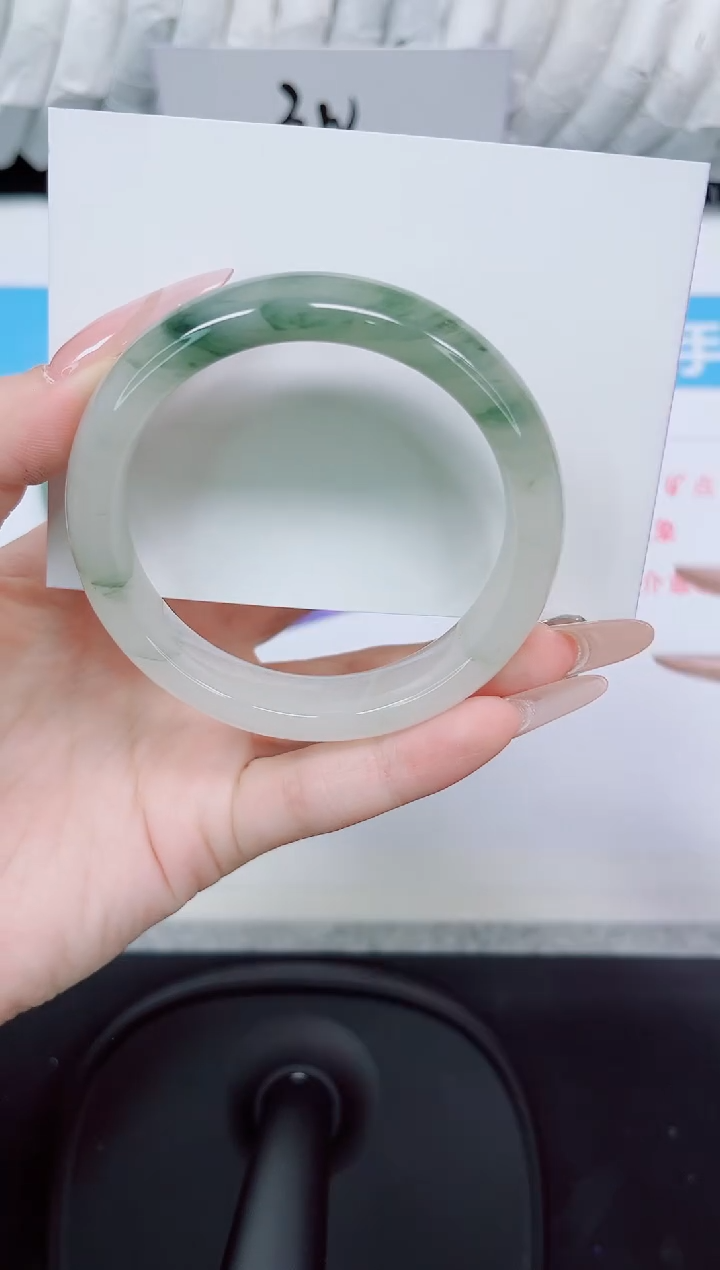 石英质玉手镯未镶嵌143
