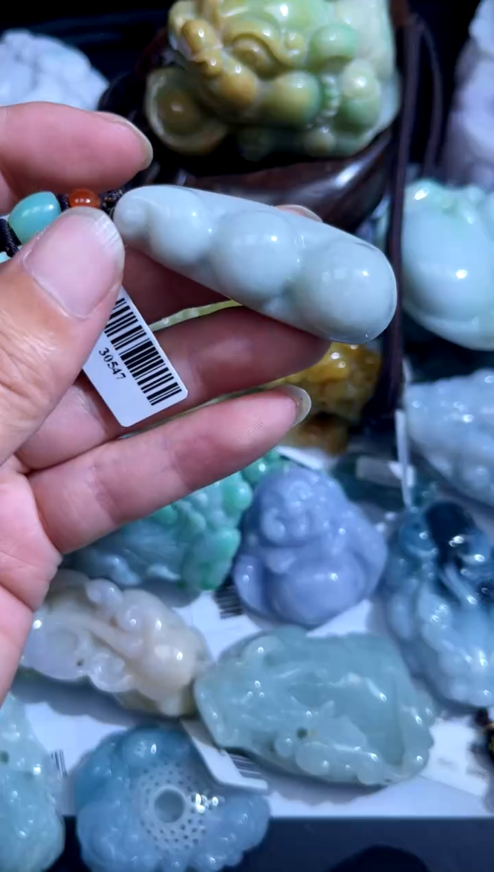 翡翠未镶嵌吊坠(不含链)00000207
