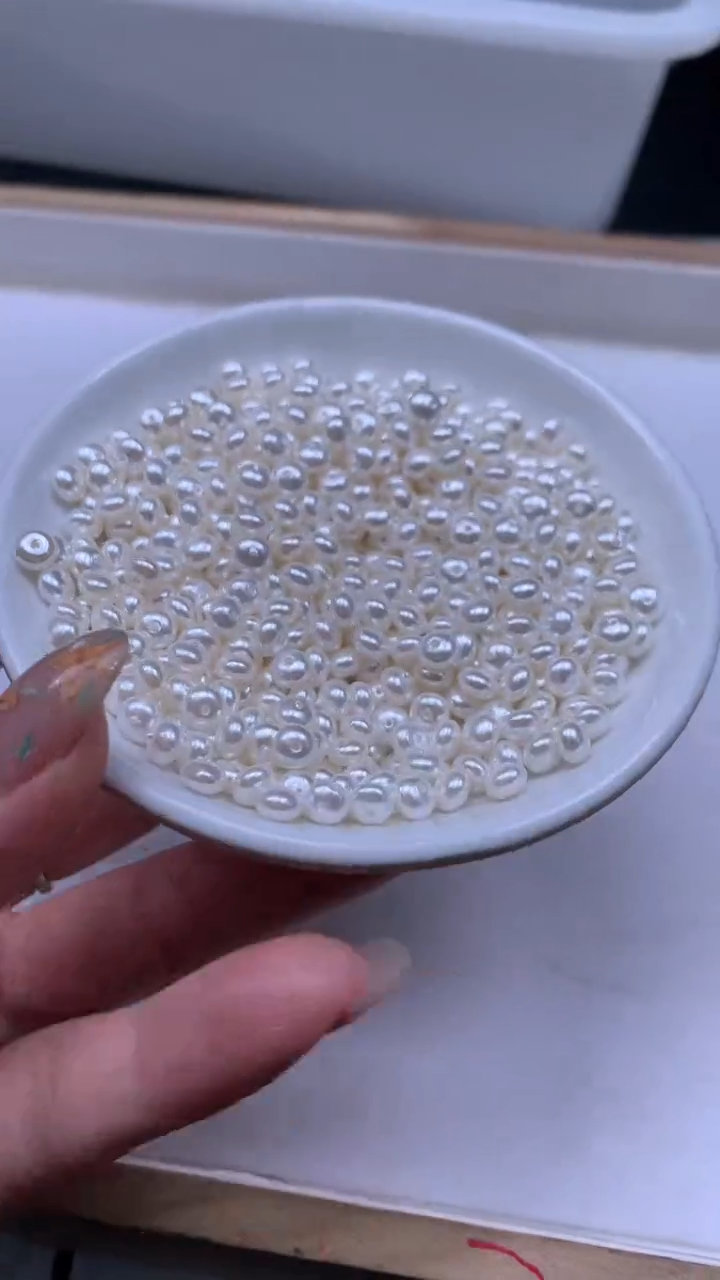 未镶嵌散珠拼合珍珠（马贝珠）B770 白贝珠3*5mm20个5.8元