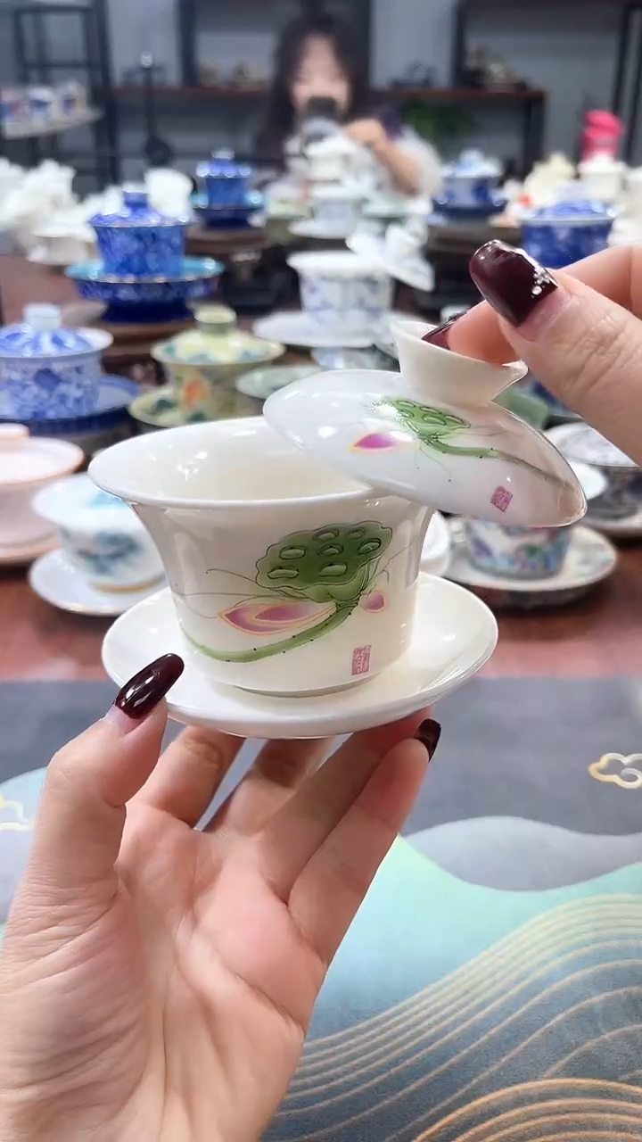 【闪购商品】小号莲藕悬停盖碗