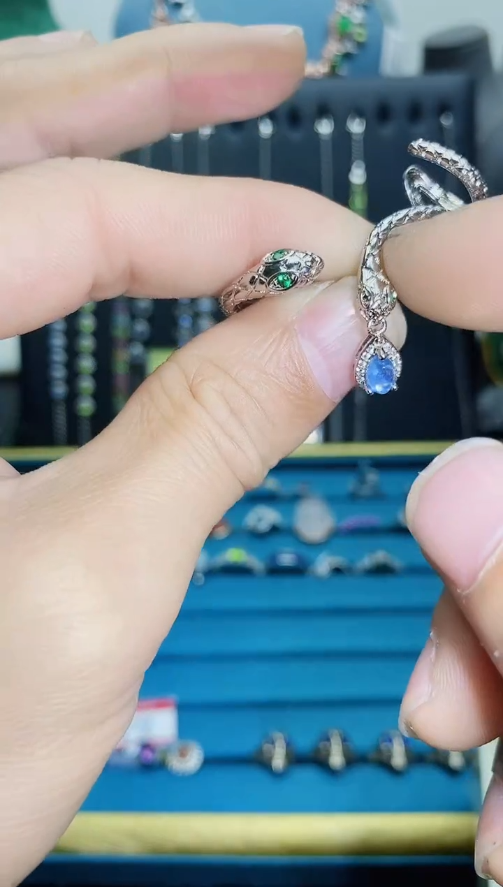 【闪购商品】海蓝宝石耳坠银S925镶嵌1121