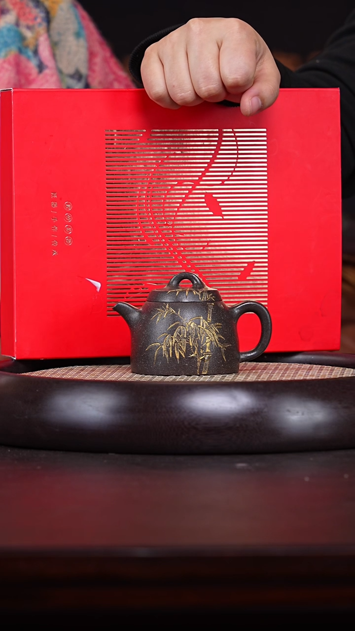 【闪购商品】紫砂茶壶张彩萍22-63 大彬金砂秦权