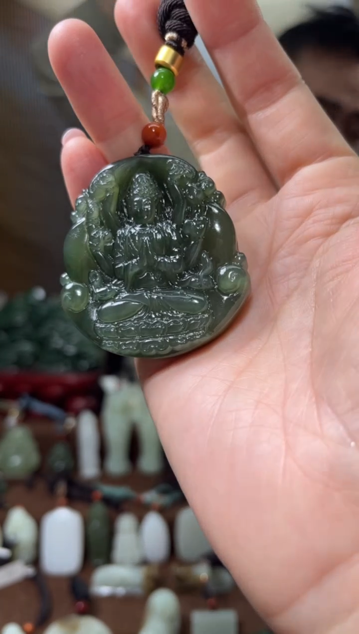 颈饰未镶嵌和田玉·