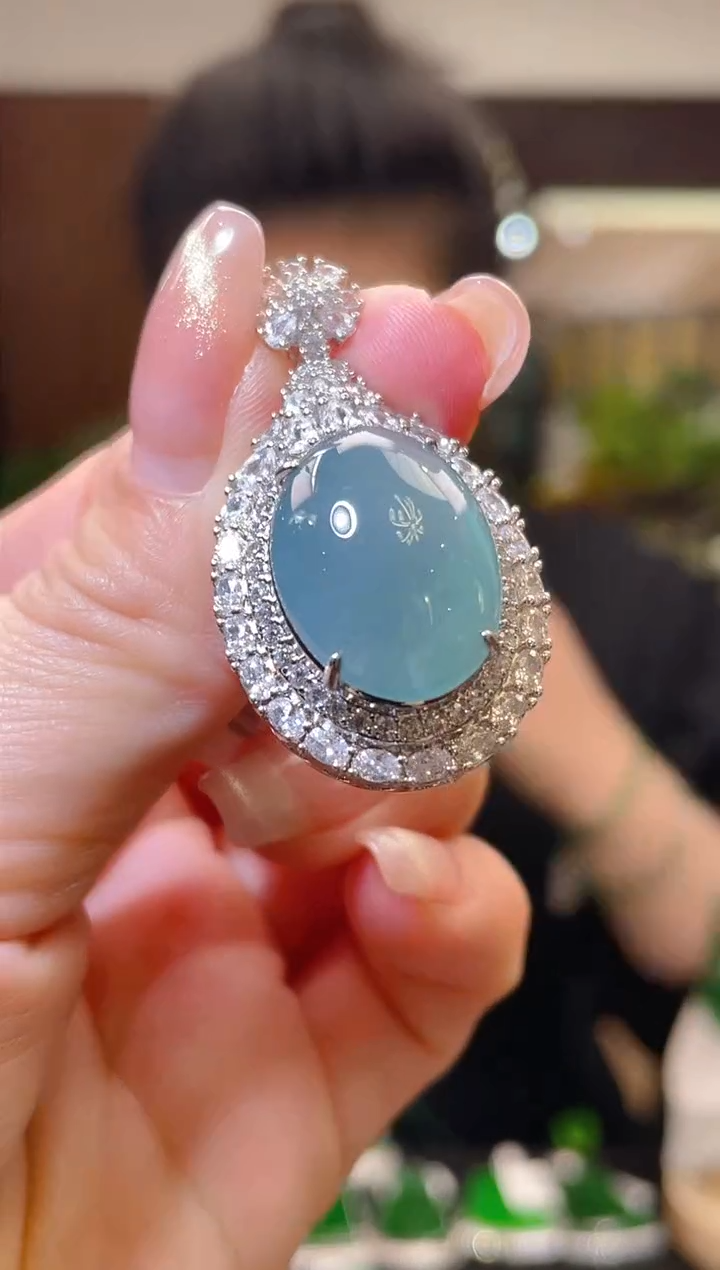 【闪购商品】翡翠吊坠(不含链)未镶嵌多样性发其一