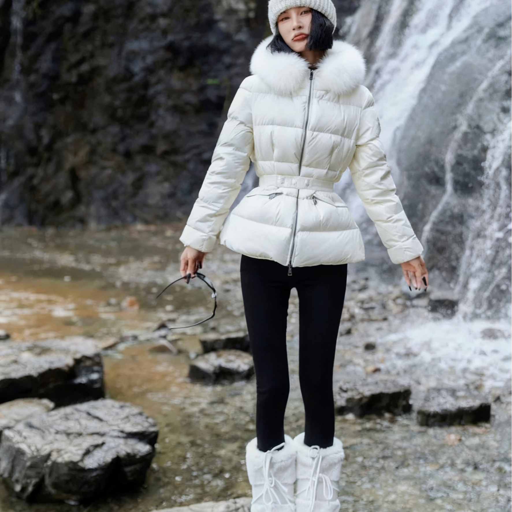 【黄黄定制】短款 狐狸毛90白鸭绒 设计师款收腰羽绒服冬季时尚