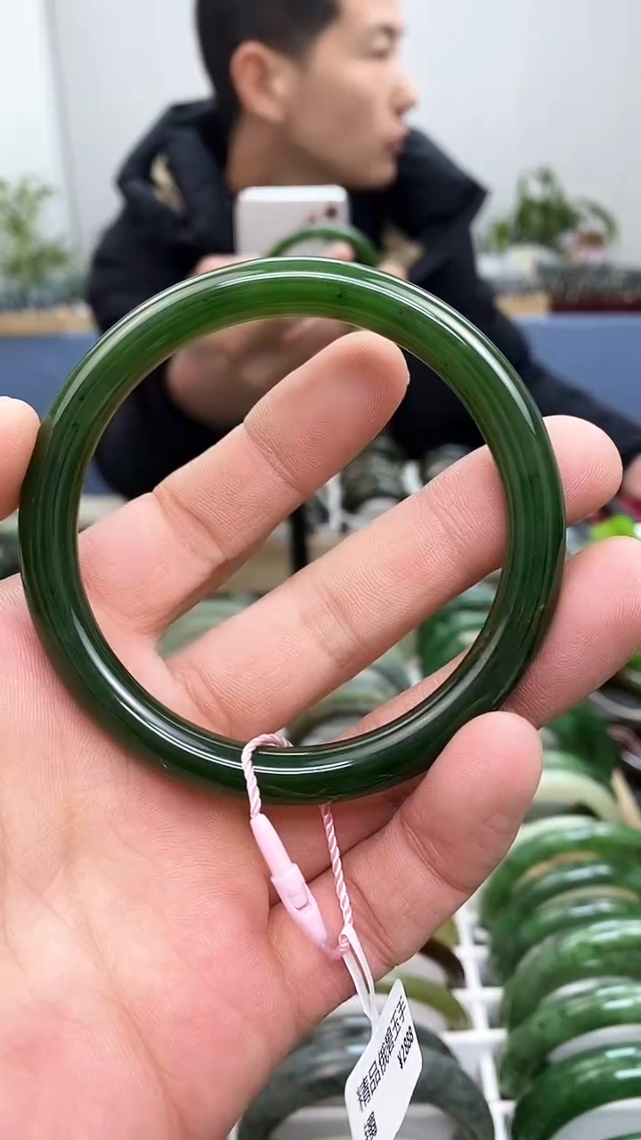 【闪购商品】和田玉手镯未镶嵌60