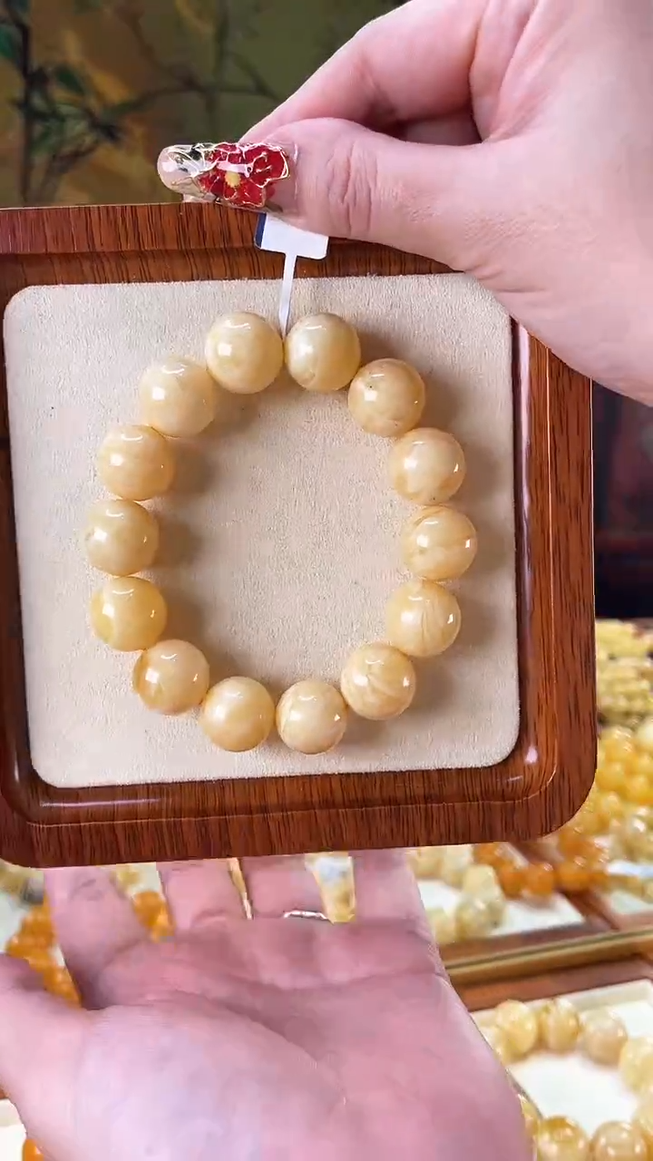 【闪购商品】蜜蜡裸石未镶嵌手串