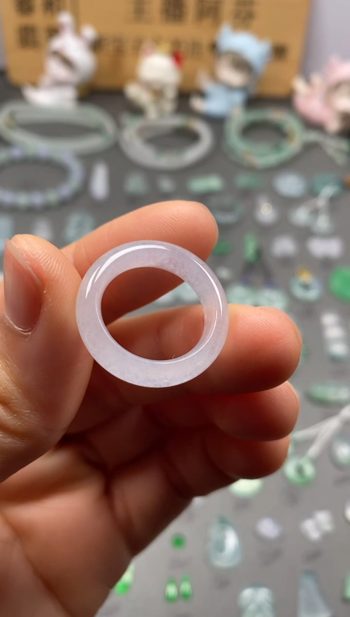 【闪购商品】翡翠颈饰未镶嵌14圈口冰戒指圈/芬