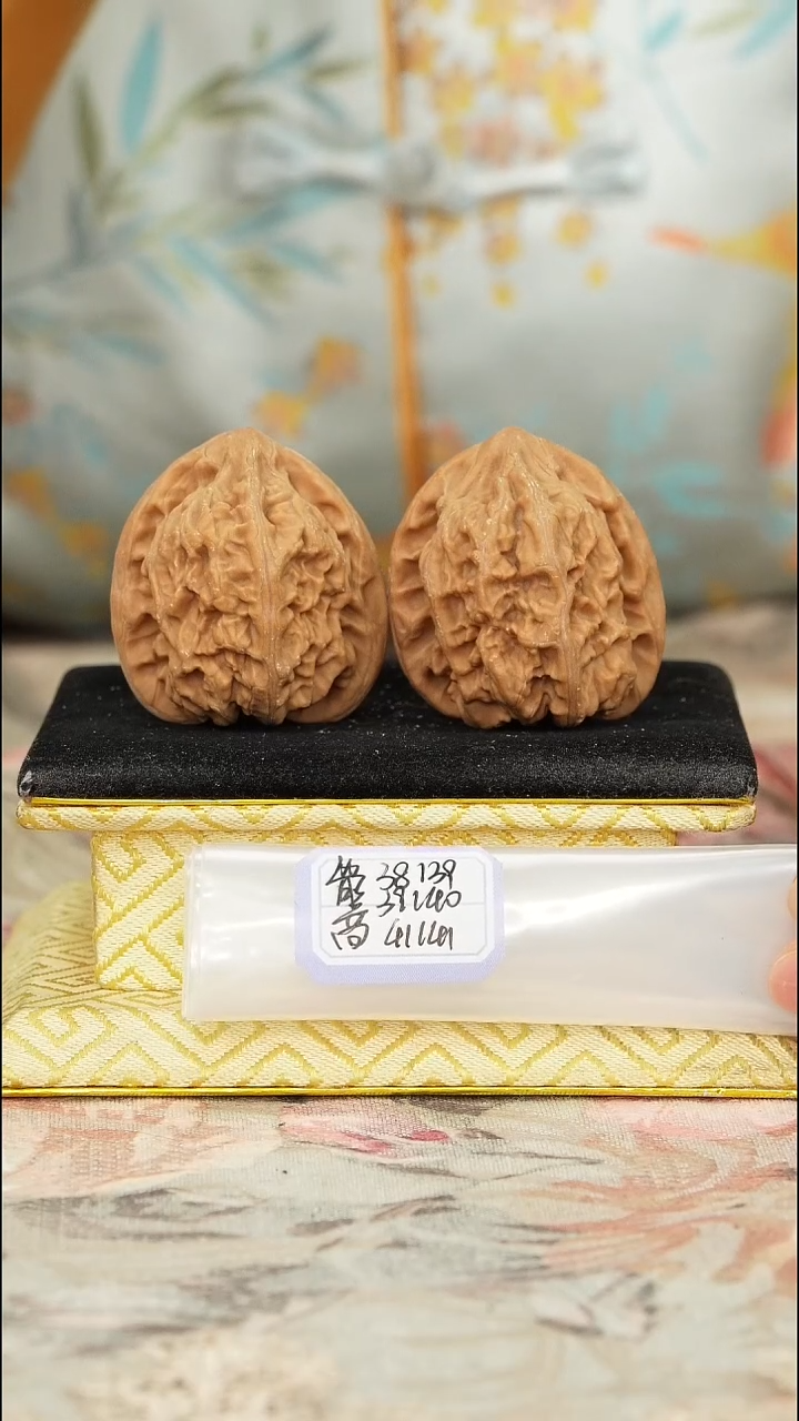 【闪购商品】文玩核桃把件马蹄