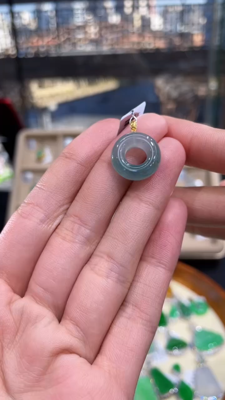 【闪购商品】翡翠吊坠(不含链)18K金镶嵌甜甜圈