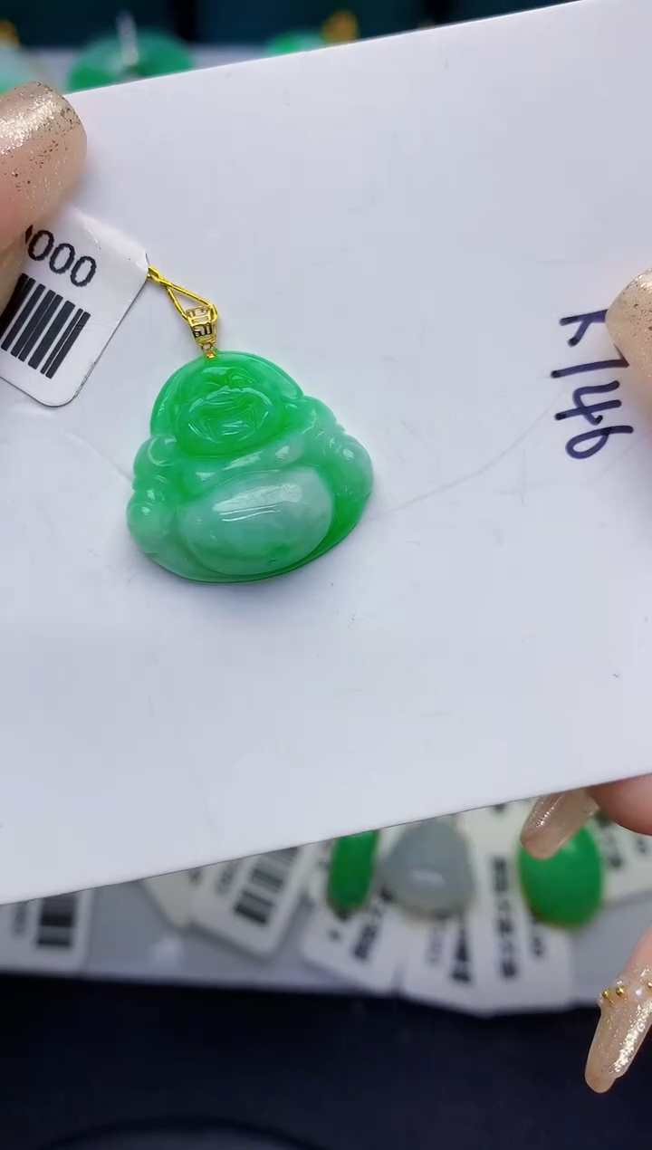 颈饰18K金镶嵌翡翠缅甸天然翡翠A货