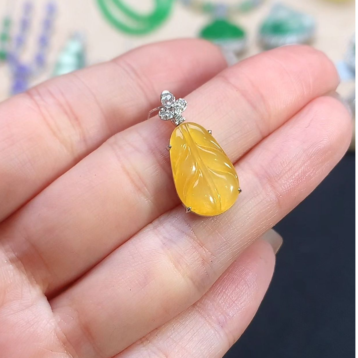 翡翠18K金叶子吊坠-AL6-8784