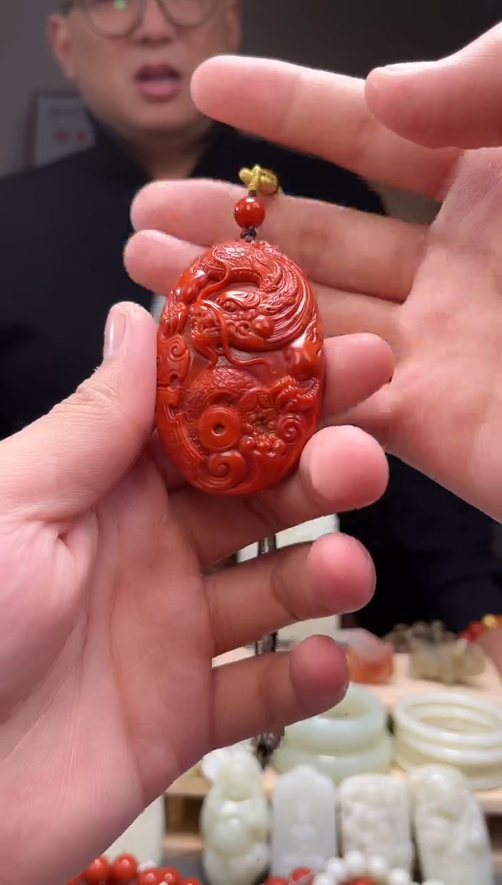 颈饰未镶嵌南红玛瑙吊坠
