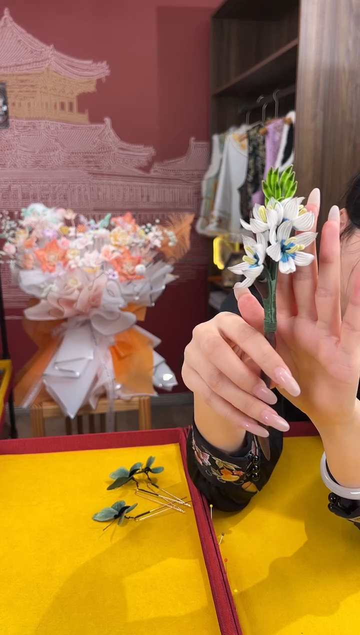 【闪购商品】刺绣非遗绒花（发饰）