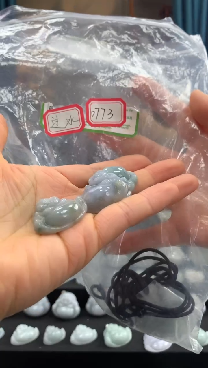 翡翠未镶嵌颈饰佛公 0773多样性发一件