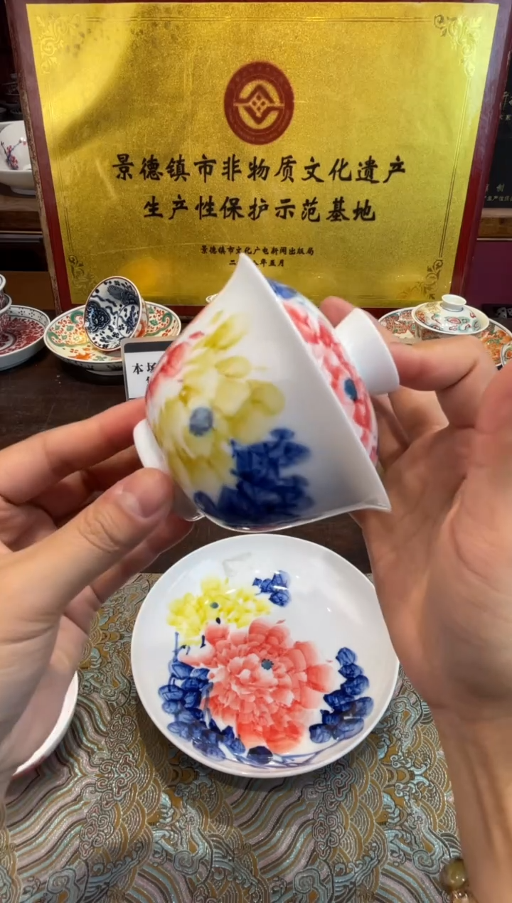 杯子瓷景德镇源头工厂生产，手工手绘