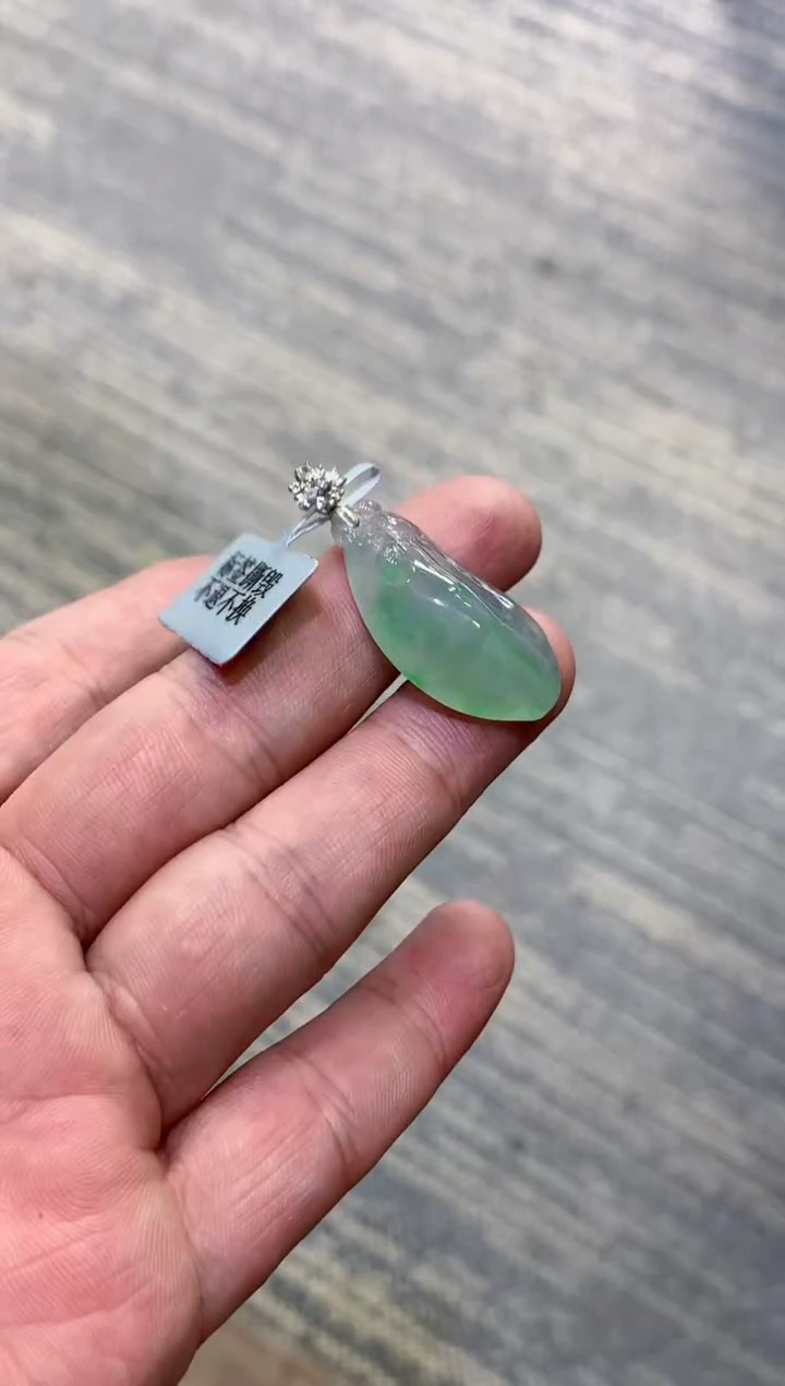 颈饰未镶嵌翡翠天然A货翡翠
