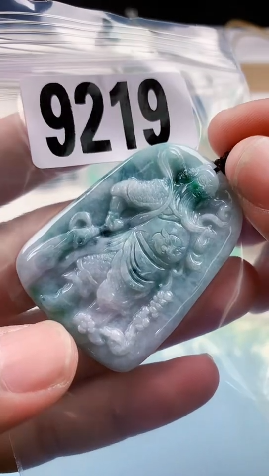 【闪购商品】翡翠挂件未镶嵌天然翡翠吊坠挂件