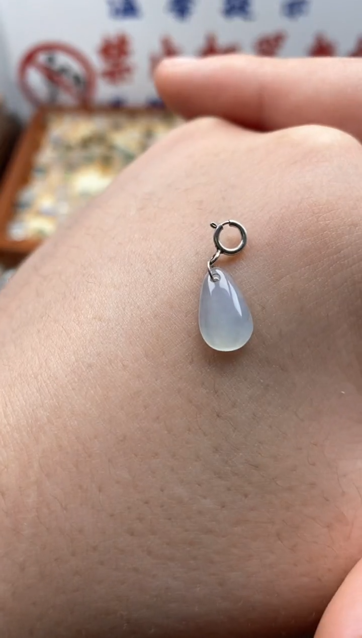 【闪购商品】翡翠颈饰未镶嵌哥哥