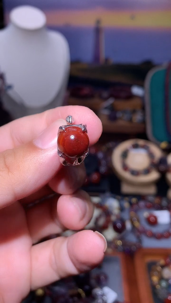 未镶嵌珠宝半成品水晶君*红极光牛血红戒指