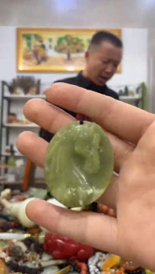 未镶嵌岫玉挂件 