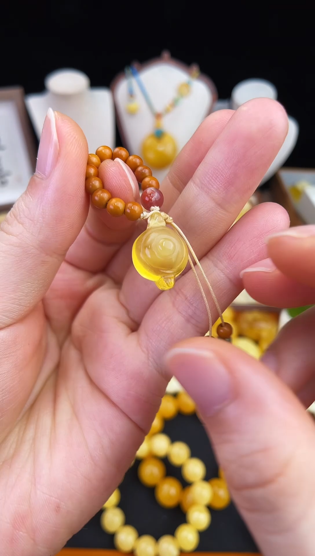 琥珀未镶嵌珠宝奇石柒月