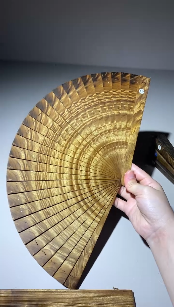 金丝楠乐***?21厘米金丝楠木小叶桢楠扇718