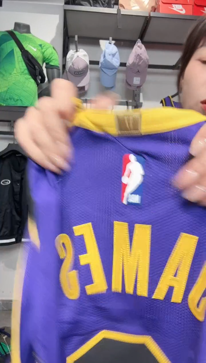 1198编码 瑕疵款直播间过款为准 尺码M