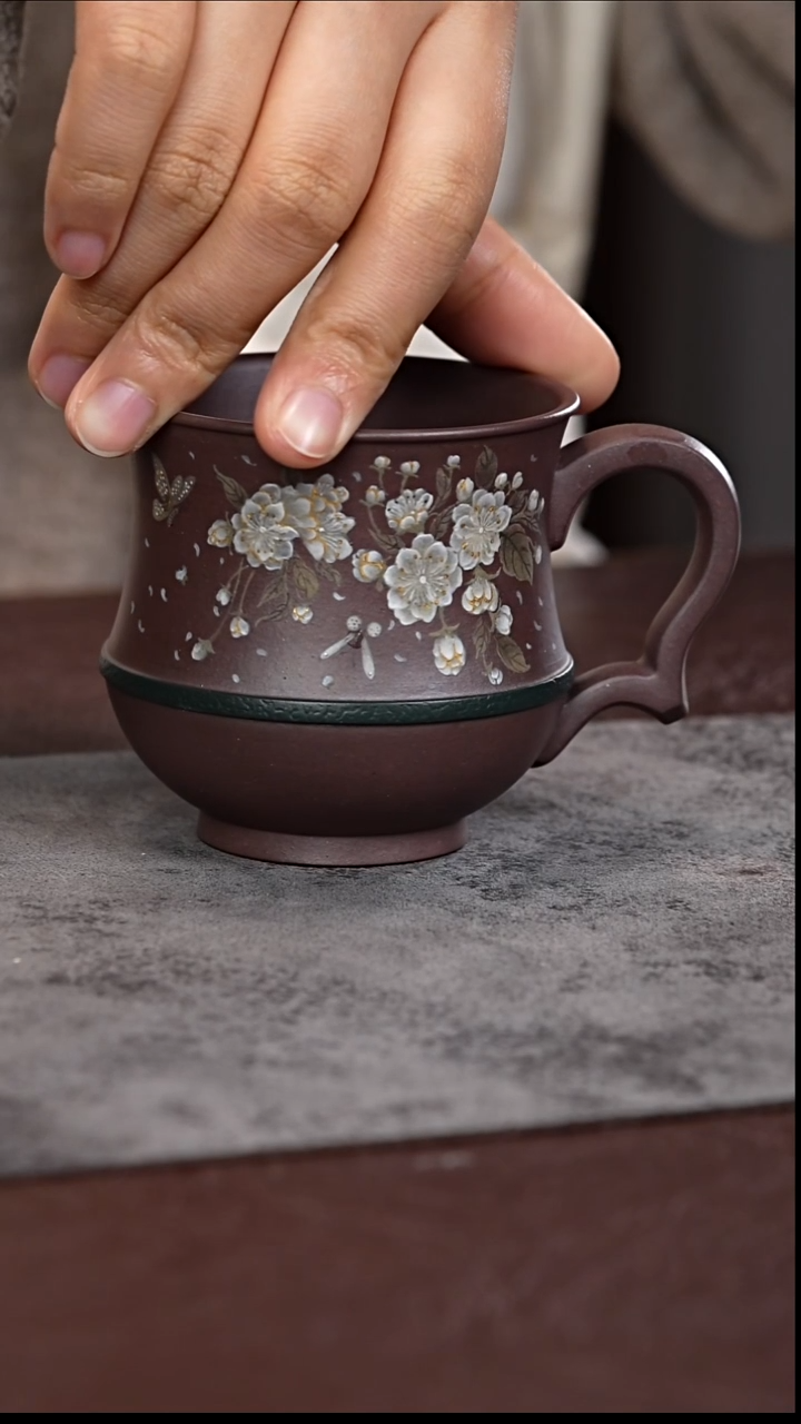 茶杯紫砂海棠 泥绘把手杯 天青