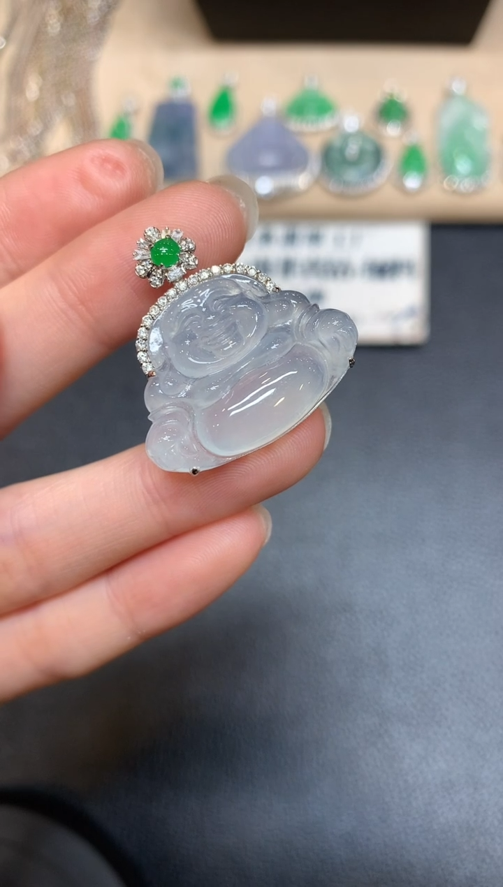 【闪购商品】翡翠颈饰18K金镶嵌佛公【无服务费