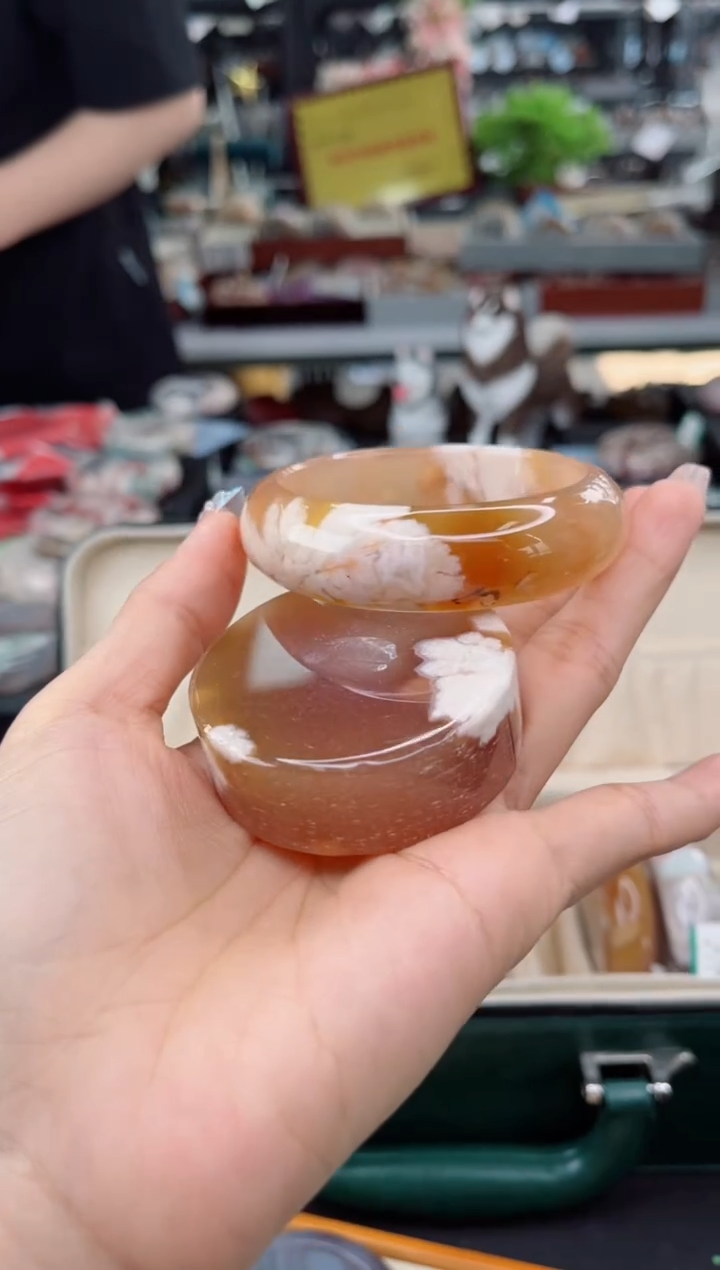 【闪购商品】石英质玉手镯未镶嵌55圈口（赠品镯心）6015185