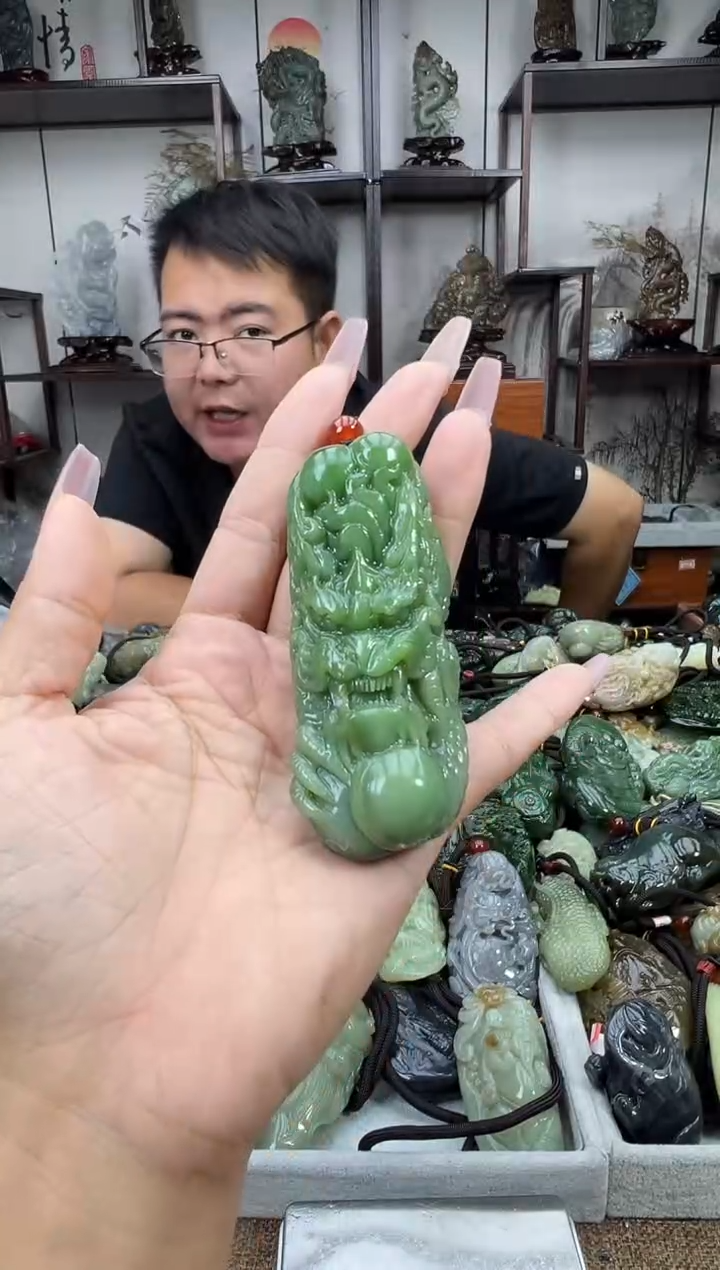 和田玉未镶嵌把件1