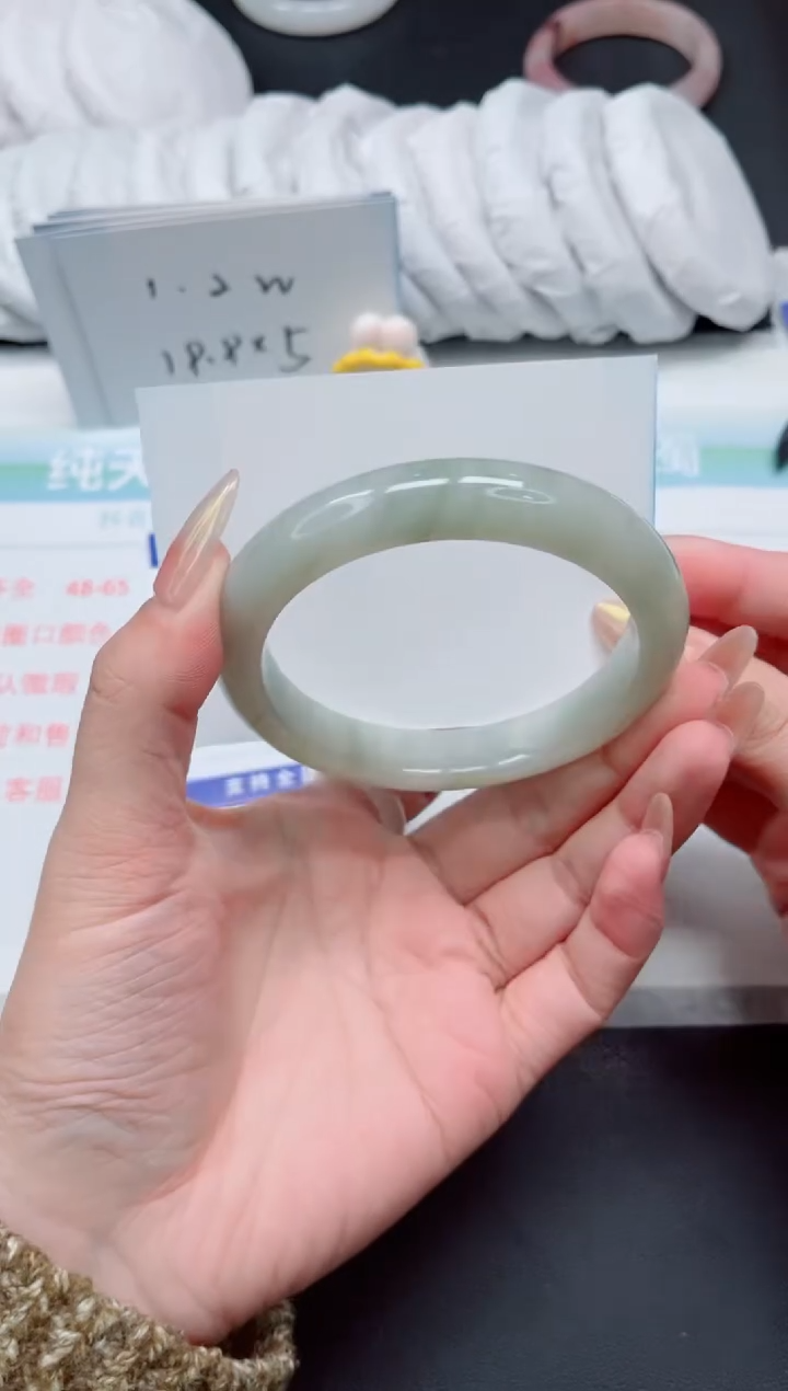 【闪购商品】石英质玉手镯未镶嵌563-63.9