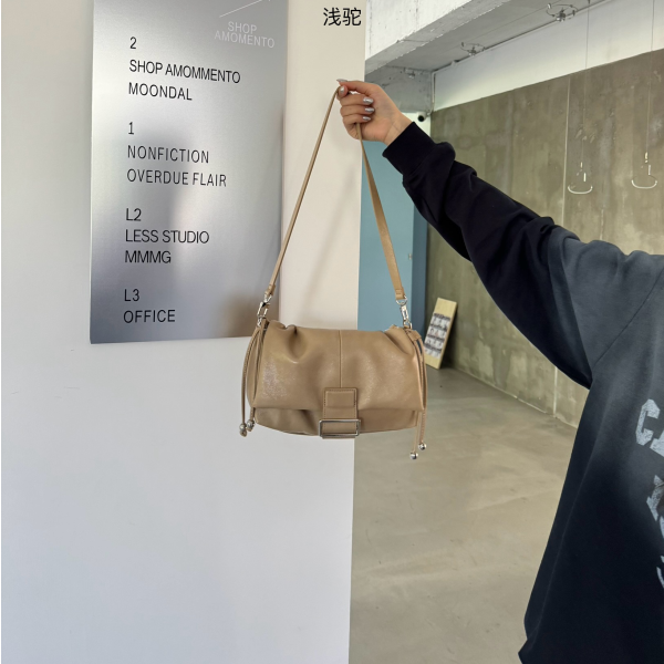 【Elin定制】2025年秋冬新款女包时尚设计单肩包SK-62770-浅驼