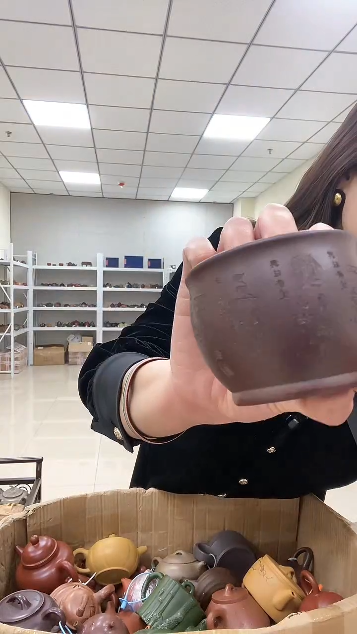 【闪购商品】紫砂茶壶石红刻绘主人杯