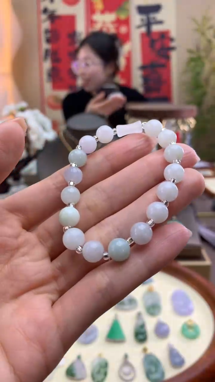 【闪购商品】翡翠颈饰未镶嵌手串