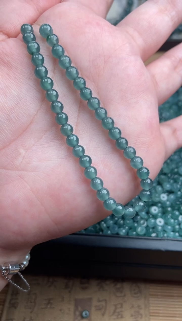 【闪购商品】翡翠手链未镶嵌多样性发货37颗卡5