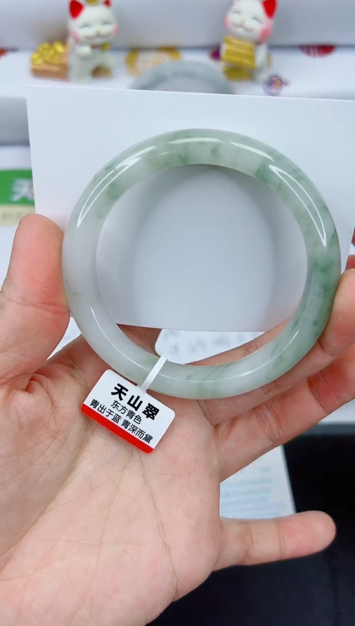 【闪购商品】石英质玉手镯未镶嵌521-60.7