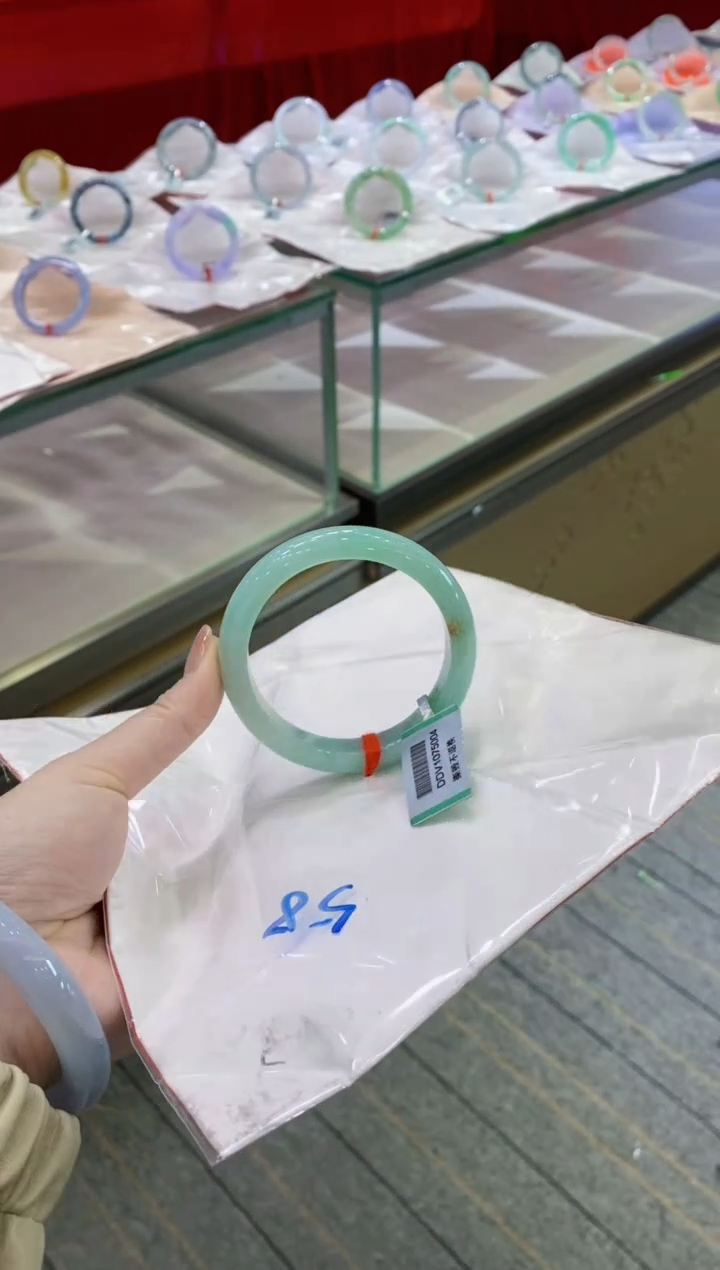 【闪购商品】翡翠手镯未镶嵌111111111111