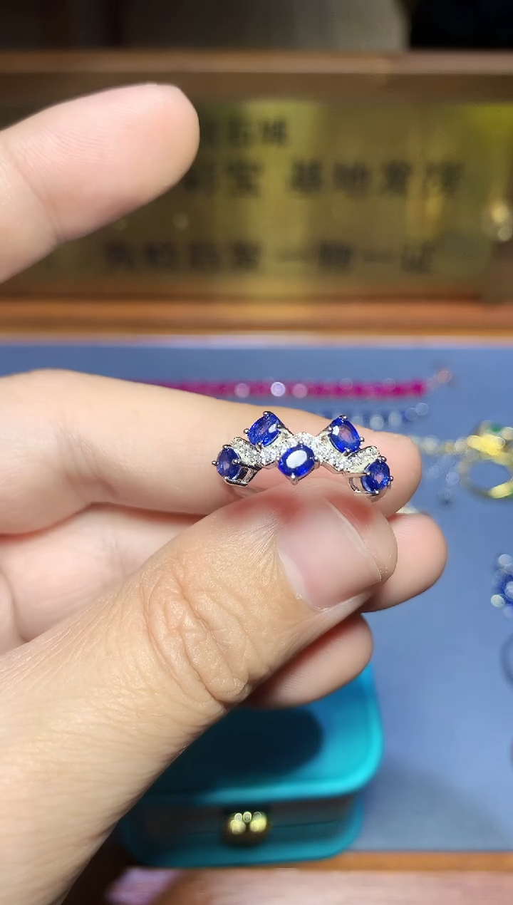 【闪购商品】蓝宝石戒指银S925镶嵌........