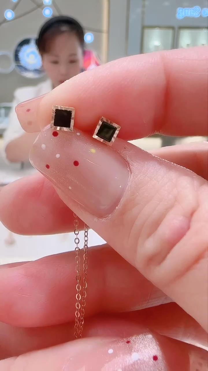 【闪购商品】玛瑙/玉髓耳饰18K金镶嵌耳饰