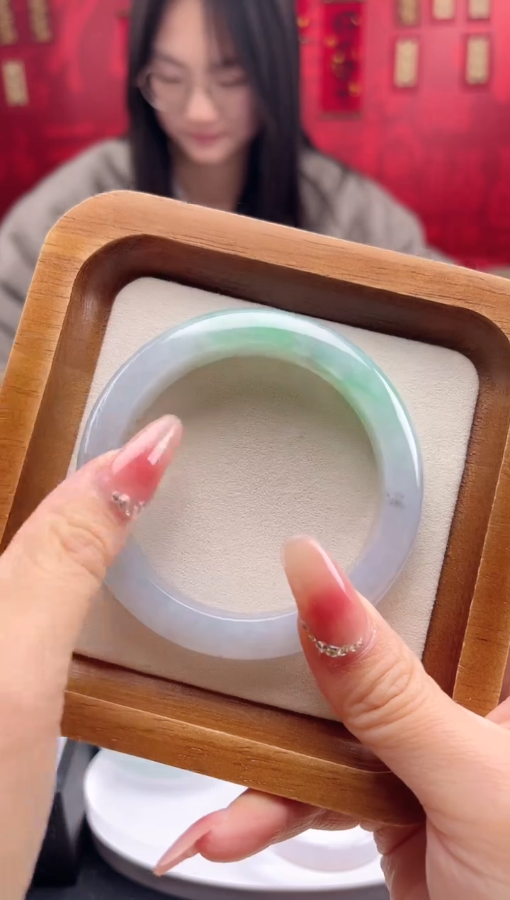 【闪购商品】翡翠手镯未镶嵌手镯