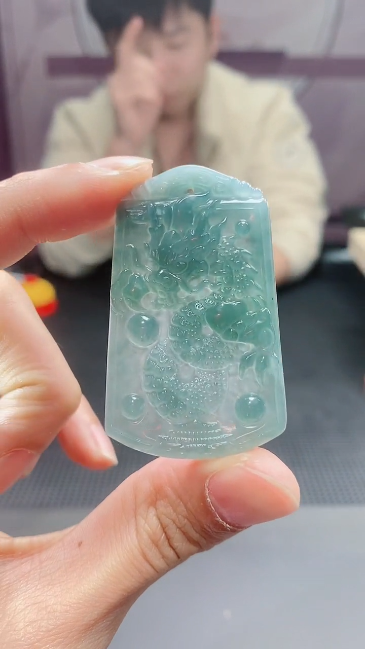 【闪购商品】翡翠颈饰未镶嵌11111111111111