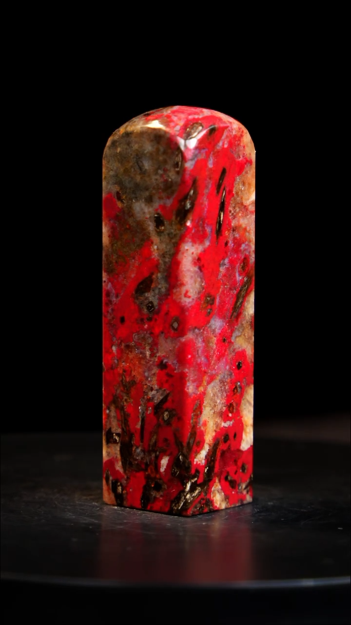 鸡血石刘关张鸡血石