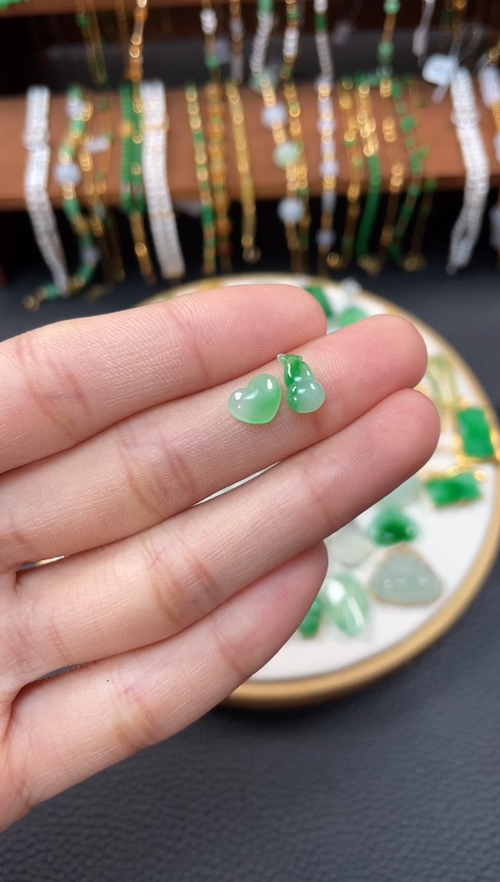 【闪购商品】翡翠吊坠(不含链)18K金镶嵌2个  JK716